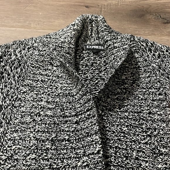 1/4 length sleeve kiet Express cardigan, Size L - Picture 3 of 9